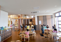 4-5歳児保育室（ひまわり組、たいよう組）