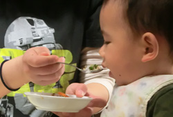 何でもたくさん食べるヨ